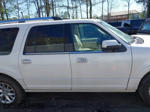 ✅ 2015 Ford Expedition Max Limited • VIN: 1FMJK2AT6FEF09911 • Lot: 42009348. Listed on IAAI with 144,172 mi. Free auction sales archive from the USA and detailed vehicle history report at DreamBid. Image 13.