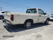✅ 1990 Toyota Pickup • VIN: JT4RN81A9L5071980 • Lot: 63795355. Wystawiony na Copart z przebiegiem 189 781 mil. Bezpłatny archiwum sprzedaży aukcyjnych z USA i szczegółowy raport historii pojazdu na DreamBid. Zdjęcie 3.