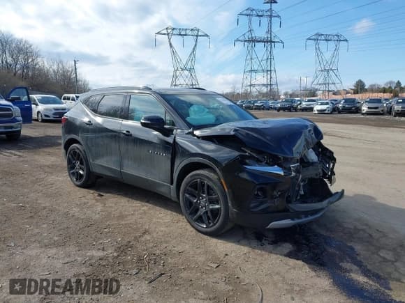 ✅ 2022 Chevrolet Blazer LT • VIN: 3GNKBJRS4NS236932 • Lot: 41521421. Wystawiony na IAAI z przebiegiem 40 225 mil. Bezpłatny archiwum sprzedaży aukcyjnych z USA i szczegółowy raport historii pojazdu na DreamBid. Zdjęcie 1.
