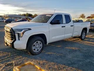 ✅ 2024 Toyota Tundra SR • VIN: 5TFKB5CD4RX001820 • Lot: 94752145. Listed on Copart with 15,393 mi. Free auction sales archive from the USA and detailed vehicle history report at DreamBid. Image 1.