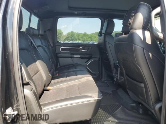 ✅ 2021 Ram 1500 Laramie • VIN: 1C6SRFJT6MN525669 • Lot: 62843735. Wystawiony na Copart z przebiegiem 39 256 mil. Bezpłatny archiwum sprzedaży aukcyjnych z USA i szczegółowy raport historii pojazdu na DreamBid. Zdjęcie 10.