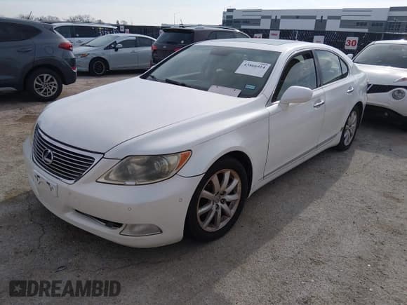 ✅ 2008 Lexus LS 460 • VIN: JTHBL46F485082685 • Lot: 43866414. Listed on IAAI with 192,385 mi. Free auction sales archive from the USA and detailed vehicle history report at DreamBid. Image 17.