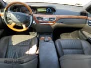 ✅ 2008 Mercedes-Benz S 550 • VIN: WDDNG71X38A208021 • Лот: 84865515. Опубликован ранее на Copart с пробегом 105 204 миль. Бесплатный доступ к архиву аукционных продаж из США и подробный отчёт об истории автомобиля на DreamBid. Изображение 8.