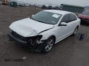 ✅ 2015 Volkswagen Passat SE • VIN: 1VWBT7A31FC094430 • Lot: 43757096. Wystawiony na IAAI z przebiegiem 122 679 mil. Bezpłatny archiwum sprzedaży aukcyjnych z USA i szczegółowy raport historii pojazdu na DreamBid. Zdjęcie 2.