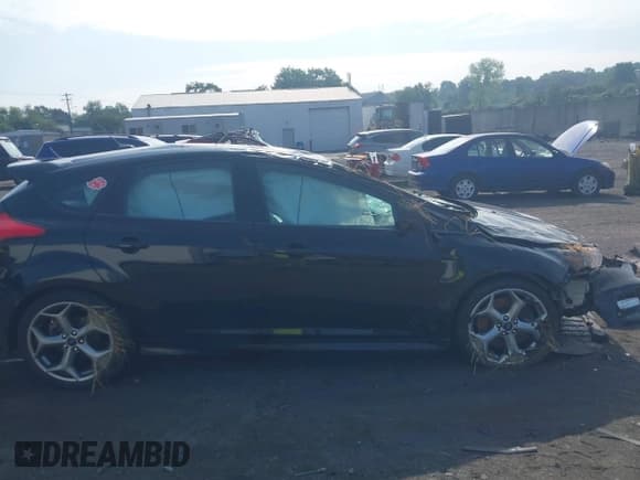 ✅ 2017 Ford Focus ST • VIN: 1FADP3L9XHL269132 • Лот: 42822176. Опубликован ранее на IAAI с пробегом 74 257 миль. Бесплатный доступ к архиву аукционных продаж из США и подробный отчёт об истории автомобиля на DreamBid. Изображение 13.