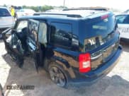 ✅ 2015 Jeep Patriot Latitude • VIN: 1C4NJPFA0FD350516 • Lot: 42452517. Wystawiony na IAAI z przebiegiem Nie podano. Bezpłatny archiwum sprzedaży aukcyjnych z USA i szczegółowy raport historii pojazdu na DreamBid. Zdjęcie 3.