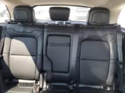 ✅ 2025 Lincoln Corsair Premiere • VIN: 5LMCJ1CA2SUL12913 • Lot: 63795865. Wystawiony na Copart z przebiegiem 2 929 mil. Bezpłatny archiwum sprzedaży aukcyjnych z USA i szczegółowy raport historii pojazdu na DreamBid. Zdjęcie 10.