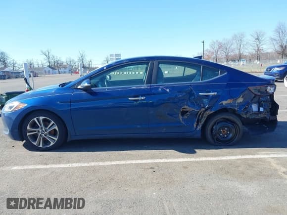 ✅ 2017 Hyundai Elantra Value Edition • VIN: 5NPD84LF6HH171576 • Lot: 41810292. Listed on IAAI with 69,296 mi. Free auction sales archive from the USA and detailed vehicle history report at DreamBid. Image 14.