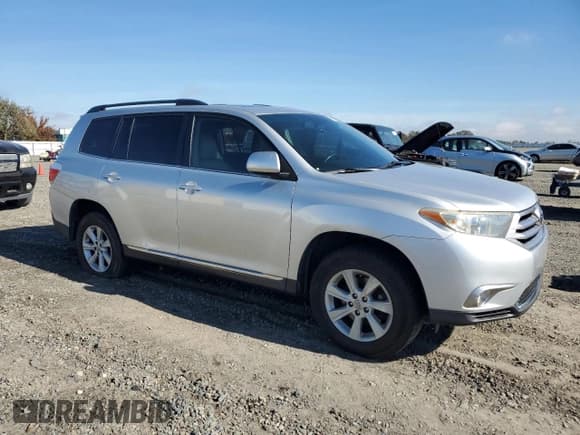 ✅ 2011 Toyota Highlander • VIN: 5TDZK3EH3BS031325 • Лот: 92128745. Опубликован ранее на Copart с пробегом 172 503 миль. Бесплатный доступ к архиву аукционных продаж из США и подробный отчёт об истории автомобиля на DreamBid. Изображение 4.