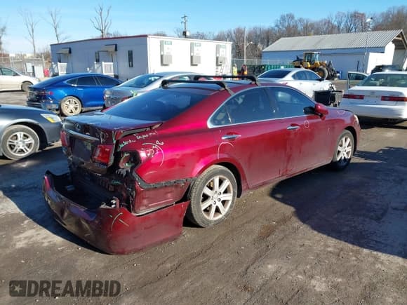 ✅ 2008 Lexus ES 330 • VIN: JTHBJ46G682163204 • Lot: 43789132. Listed on IAAI with 271,527 mi. Free auction sales archive from the USA and detailed vehicle history report at DreamBid. Image 4.