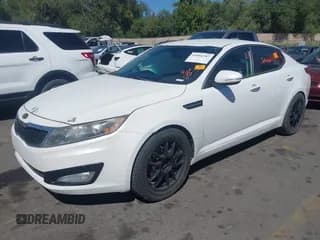 ✅ 2012 Kia Optima LX • VIN: 5XXGM4A73CG005878 • Лот: 43002387. Опубликован ранее на IAAI с пробегом 201 278 миль. Бесплатный доступ к архиву аукционных продаж из США и подробный отчёт об истории автомобиля на DreamBid. Изображение 2.