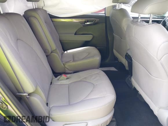 ✅ 2023 Toyota Highlander Hybrid Platinum • VIN: 5TDEBRCH4PS596582 • Lot: 42370587. Listed on IAAI with 12,144 mi. Free auction sales archive from the USA and detailed vehicle history report at DreamBid. Image 8.