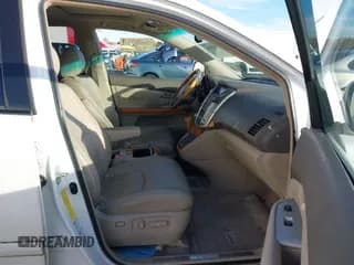 ✅ 2009 Lexus RX 350 • VIN: 2T2HK31U19C110831 • Лот: 43825801. Опубликован ранее на IAAI с пробегом 146 335 миль. Бесплатный доступ к архиву аукционных продаж из США и подробный отчёт об истории автомобиля на DreamBid. Изображение 5.