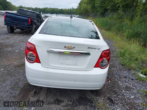 2015 Chevrolet Sonic LT с VIN 1G1JC5SG0F4135380, выставлен на аукционе IAAI как лот 43086011 с пробегом 66 085 миль миль и . История ставок и продаж доступна на DreamBid. Изображение 16.