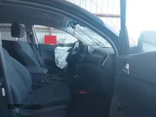 2021 Hyundai Tucson Value z VIN KM8J3CA44MU365693, wystawiony jako IAAI lot #43352494 z przebiegiem 45 046 mil mil oraz . Historia ofert i sprzedaży dostępna na DreamBid. Obrazek 5.