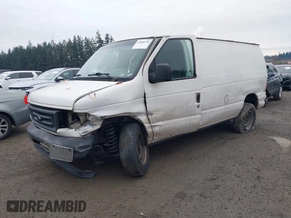 ✅ 2003 Ford Econoline Cargo • VIN: 1FTNE24L63HB74653 • Lot: 43800796. Wystawiony na IAAI z przebiegiem 273 959 mil. Bezpłatny archiwum sprzedaży aukcyjnych z USA i szczegółowy raport historii pojazdu na DreamBid. Zdjęcie 2.