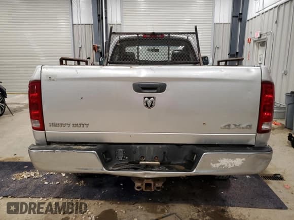 ✅ 2005 Dodge 2500 ST • VIN: 3D7KS26D75G832162 • Lot: 51807235. Wystawiony na Copart z przebiegiem 159 854 mil. Bezpłatny archiwum sprzedaży aukcyjnych z USA i szczegółowy raport historii pojazdu na DreamBid. Zdjęcie 6.