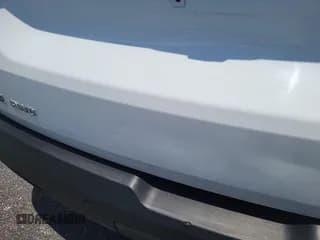 ✅ 2021 Chevrolet Traverse LT Cloth • VIN: 1GNEVGKW4MJ162724 • Lot: 42854452. Wystawiony na IAAI z przebiegiem 100 756 mil. Bezpłatny archiwum sprzedaży aukcyjnych z USA i szczegółowy raport historii pojazdu na DreamBid. Zdjęcie 1.