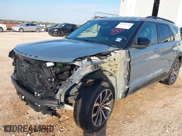 ✅ 2025 Ford Explorer ST-Line • VIN: 1FMUK7KH0SGA99562 • Лот: 43343916. Опубликован ранее на IAAI с пробегом 8 394 миль. Бесплатный доступ к архиву аукционных продаж из США и подробный отчёт об истории автомобиля на DreamBid. Изображение 6.