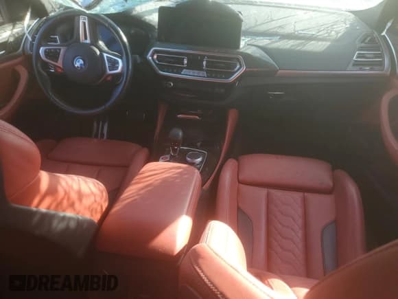 ✅ 2023 BMW X4 M • VIN: 5YM23EC00P9S11365 • Lot: 83022114. Wystawiony na Copart z przebiegiem 15 151 mil. Bezpłatny archiwum sprzedaży aukcyjnych z USA i szczegółowy raport historii pojazdu na DreamBid. Zdjęcie 8.