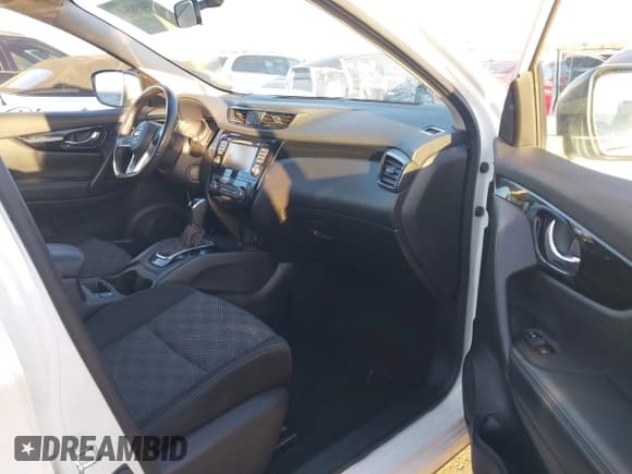 ✅ 2017 Nissan Rogue S • VIN: JN1BJ1CR9HW143093 • Лот: 41458541. Опубликован ранее на IAAI с пробегом 67 228 миль. Бесплатный доступ к архиву аукционных продаж из США и подробный отчёт об истории автомобиля на DreamBid. Изображение 5.