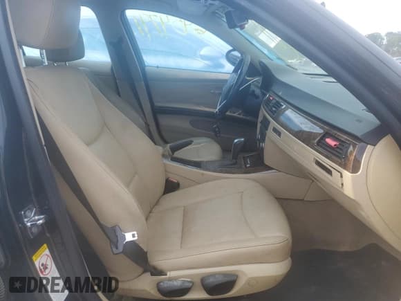 ✅ 2008 BMW 3 Series 328i • VIN: WBAVA33558P142498 • Lot: 69547915. Listed on Copart with 198,993 mi. Free auction sales archive from the USA and detailed vehicle history report at DreamBid. Image 7.