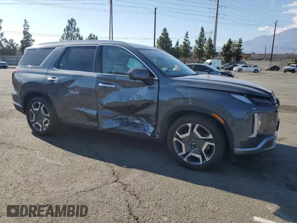 ✅ 2024 Hyundai Palisade SEL • VIN: KM8R44GE1RU801994 • Lot: 81819115. Wystawiony na Copart z przebiegiem 17 640 mil. Bezpłatny archiwum sprzedaży aukcyjnych z USA i szczegółowy raport historii pojazdu na DreamBid. Zdjęcie 4.