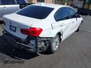 ✅ 2016 BMW 3 Series 320i • VIN: WBA8E1G53GNT35582 • Lot: 43359201. Wystawiony na IAAI z przebiegiem 91 126 mil. Bezpłatny archiwum sprzedaży aukcyjnych z USA i szczegółowy raport historii pojazdu na DreamBid. Zdjęcie 6.