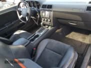 ✅ 2008 Dodge Challenger SRT-8 • VIN: 2B3LJ74WX8H290306 • Lot: 72862874. Wystawiony na Copart z przebiegiem 146 246 mil. Bezpłatny archiwum sprzedaży aukcyjnych z USA i szczegółowy raport historii pojazdu na DreamBid. Zdjęcie 8.