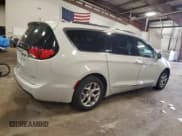 ✅ 2017 Chrysler Pacifica Limited • VIN: 2C4RC1GG2HR764196 • Лот: 82590595. Опубликован ранее на Copart с пробегом 79 371 миль. Бесплатный доступ к архиву аукционных продаж из США и подробный отчёт об истории автомобиля на DreamBid. Изображение 3.