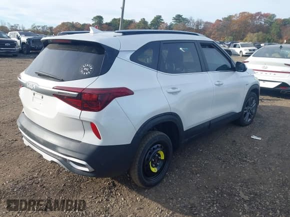 ✅ 2022 Kia Seltos S • VIN: KNDEUCAA8N7285127 • Лот: 43557181. Опубликован ранее на IAAI с пробегом 47 049 миль. Бесплатный доступ к архиву аукционных продаж из США и подробный отчёт об истории автомобиля на DreamBid. Изображение 4.