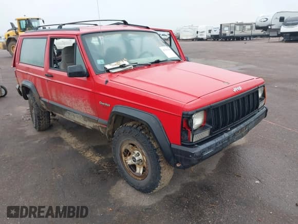 ✅ 1996 Jeep Cherokee Sport • VIN: 1J4FJ67S3TL213264 • Lot: 43252396. Listed on IAAI with 176,783 mi. Free auction sales archive from the USA and detailed vehicle history report at DreamBid. Image 1.
