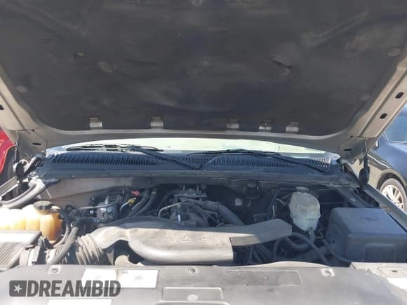 ✅ 2004 Chevrolet Suburban Z71 • VIN: 3GNFK16Z14G122679 • Lot: 41979958. Wystawiony na IAAI z przebiegiem 238 912 mil. Bezpłatny archiwum sprzedaży aukcyjnych z USA i szczegółowy raport historii pojazdu na DreamBid. Zdjęcie 10.