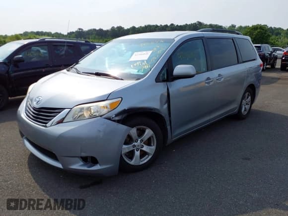 ✅ 2014 Toyota Sienna LE AAS • VIN: 5TDKK3DC0ES522057 • Lot: 42346846. Listed on IAAI with 79,872 mi. Free auction sales archive from the USA and detailed vehicle history report at DreamBid. Image 2.