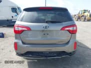 ✅ 2014 Kia Sorento SX Limited • VIN: 5XYKWDA77EG433116 • Lot: 41919272. Wystawiony na IAAI z przebiegiem 111 405 mil. Bezpłatny archiwum sprzedaży aukcyjnych z USA i szczegółowy raport historii pojazdu na DreamBid. Zdjęcie 15.