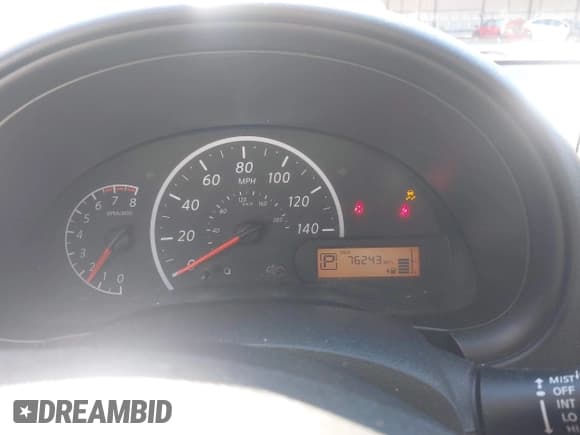 ✅ 2016 Nissan Versa S Plus • VIN: 3N1CN7AP1GL816606 • Lot: 43620055. Wystawiony na IAAI z przebiegiem 76 243 mil. Bezpłatny archiwum sprzedaży aukcyjnych z USA i szczegółowy raport historii pojazdu na DreamBid. Zdjęcie 7.