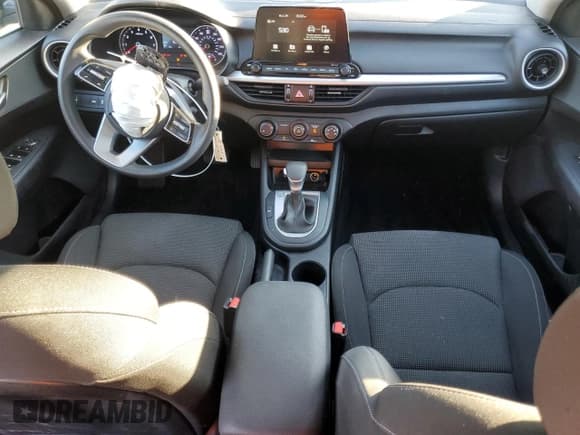 ✅ 2021 Kia Forte LXS • VIN: 3KPF24AD6ME405970 • Лот: 87127155. Опубликован ранее на Copart с пробегом 44 157 миль. Бесплатный доступ к архиву аукционных продаж из США и подробный отчёт об истории автомобиля на DreamBid. Изображение 8.