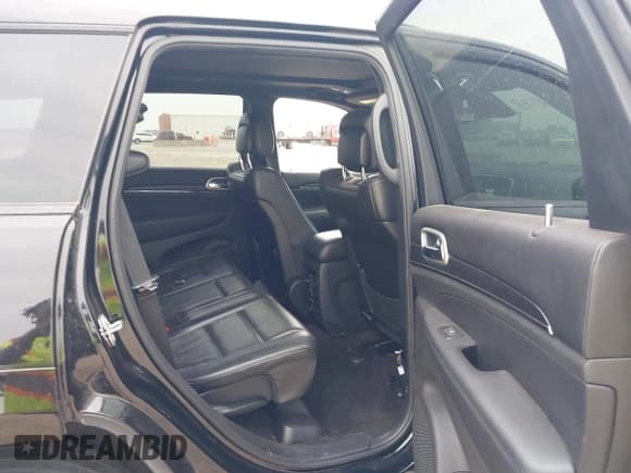 ✅ 2018 Jeep Grand Cherokee High Altitude • VIN: 1C4RJECG1JC455238 • Lot: 42074078. Listed on IAAI with Not provided. Free auction sales archive from the USA and detailed vehicle history report at DreamBid. Image 8.