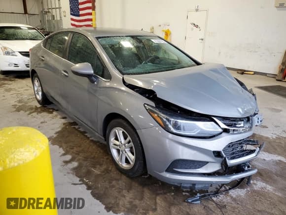 ✅ 2017 Chevrolet Cruze LT • VIN: 1G1BE5SM5H7141116 • Лот: 41968763. Опубликован ранее на Copart с пробегом 73 210 миль. Бесплатный доступ к архиву аукционных продаж из США и подробный отчёт об истории автомобиля на DreamBid. Изображение 4.