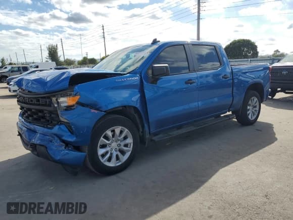 ✅ 2024 Chevrolet Silverado 1500 Custom • VIN: 3GCPABEK8RG135253 • Лот: 86669775. Опубликован ранее на Copart с пробегом 25 152 миль. Бесплатный доступ к архиву аукционных продаж из США и подробный отчёт об истории автомобиля на DreamBid. Изображение 1.