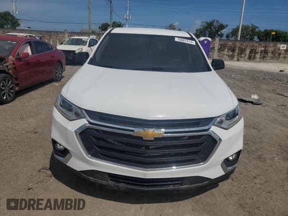 ✅ 2021 Chevrolet Traverse LS • VIN: 1GNERFKW2MJ146486 • Lot: 70687514. Wystawiony na Copart z przebiegiem 47 171 mil. Bezpłatny archiwum sprzedaży aukcyjnych z USA i szczegółowy raport historii pojazdu na DreamBid. Zdjęcie 5.