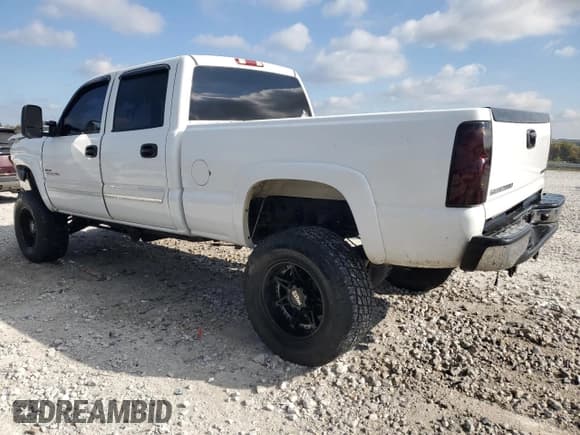 ✅ 2004 Chevrolet Silverado 2500HD LS • VIN: 1GCHK23164F131661 • Лот: 86064585. Опубликован ранее на Copart с пробегом 245 893 миль. Бесплатный доступ к архиву аукционных продаж из США и подробный отчёт об истории автомобиля на DreamBid. Изображение 2.