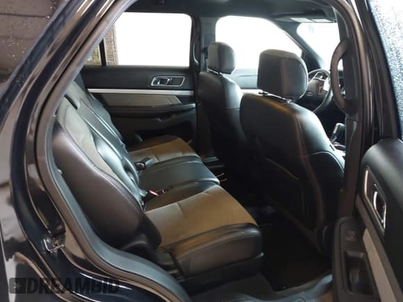 ✅ 2017 Ford Explorer XLT • VIN: 1FM5K7DH9HGC17523 • Lot: 42930672. Listed on IAAI with 178,294 mi. Free auction sales archive from the USA and detailed vehicle history report at DreamBid. Image 8.