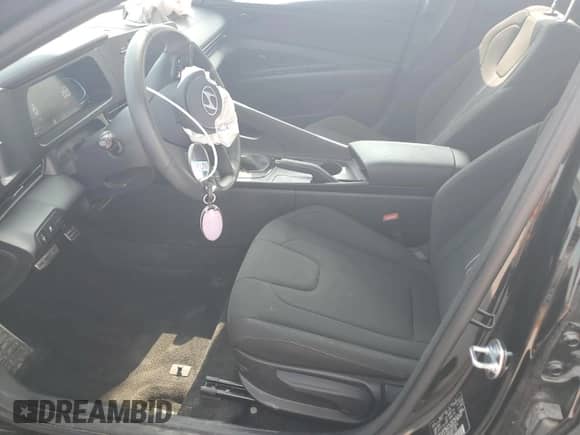 2025 Hyundai Elantra SEL Sport с VIN KMHLM4DG9SU879912, выставлен на аукционе Copart как лот 63646935 с пробегом 22 280 миль миль и Списание • Salvage title. История ставок и продаж доступна на DreamBid. Изображение 7.