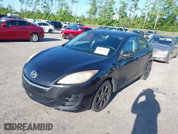 ✅ 2010 Mazda 3 i Sport • VIN: JM1BL1SF0A1114325 • Lot: 42628164. Listed on IAAI with 68,097 mi. Free auction sales archive from the USA and detailed vehicle history report at DreamBid. Image 2.