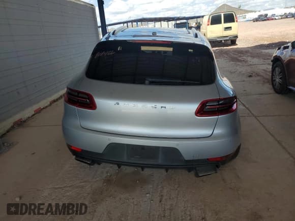 ✅ 2017 Porsche Macan • VIN: WP1AA2A57HLB01486 • Лот: 90096295. Опубликован ранее на Copart с пробегом 127 544 миль. Бесплатный доступ к архиву аукционных продаж из США и подробный отчёт об истории автомобиля на DreamBid. Изображение 6.