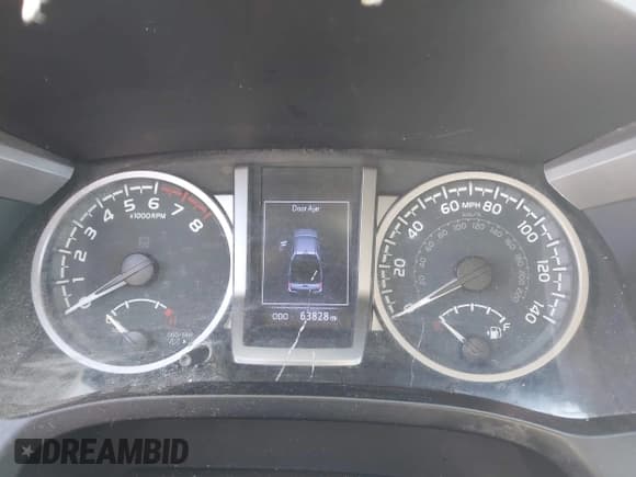 ✅ 2020 Toyota Tacoma SR5 • VIN: 3TMAZ5CN8LM136652 • Лот: 43693364. Опубликован ранее на IAAI с пробегом 63 828 миль. Бесплатный доступ к архиву аукционных продаж из США и подробный отчёт об истории автомобиля на DreamBid. Изображение 7.