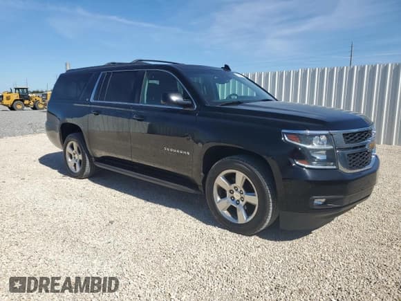 ✅ 2016 Chevrolet Suburban LT • VIN: 1GNSKHKC9GR302148 • Lot: 92683915. Wystawiony na Copart z przebiegiem 106 860 mil. Bezpłatny archiwum sprzedaży aukcyjnych z USA i szczegółowy raport historii pojazdu na DreamBid. Zdjęcie 4.