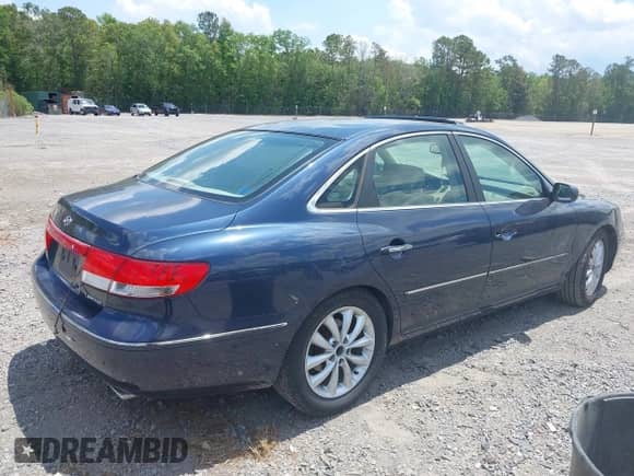 2006 Hyundai Azera SE с VIN KMHFC46F36A115873, выставлен на аукционе IAAI как лот 42199891 с пробегом 206 421 миль миль и . История ставок и продаж доступна на DreamBid. Изображение 4.