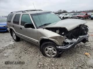 ✅ 2000 Chevrolet Blazer LT • VIN: 1GNDT13W5Y2311378 • Lot: 87050474. Wystawiony na Copart z przebiegiem Nie podano. Bezpłatny archiwum sprzedaży aukcyjnych z USA i szczegółowy raport historii pojazdu na DreamBid. Zdjęcie 4.